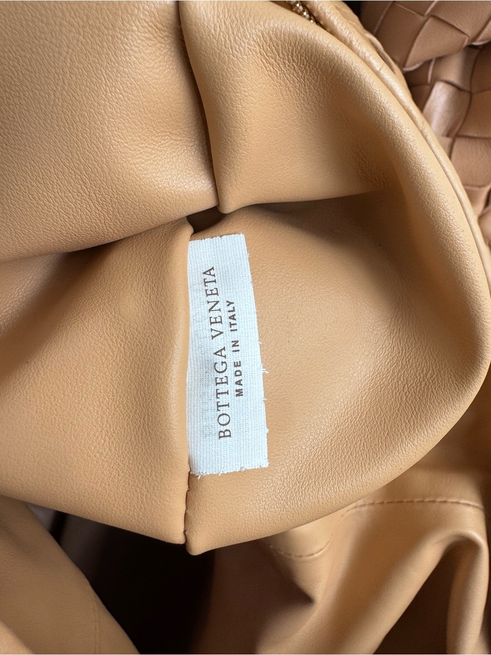 Bottega Veneta Tan Intrecciato Woven Hobo Shoulder Bag - Picture 3 of 8